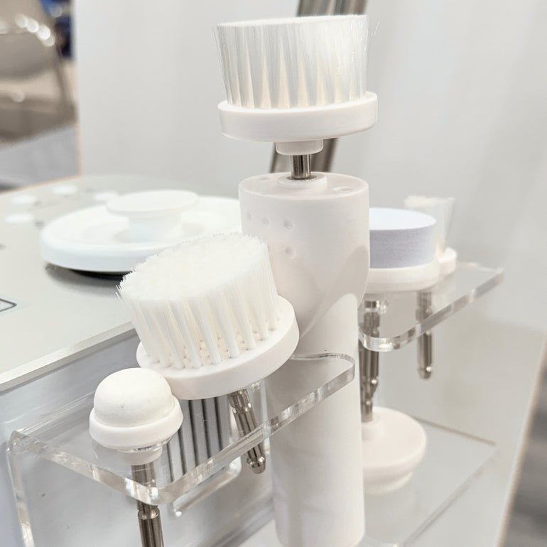 OPAL 3 In 1 Machine - Facial Steamer/Brush/Mag lamp